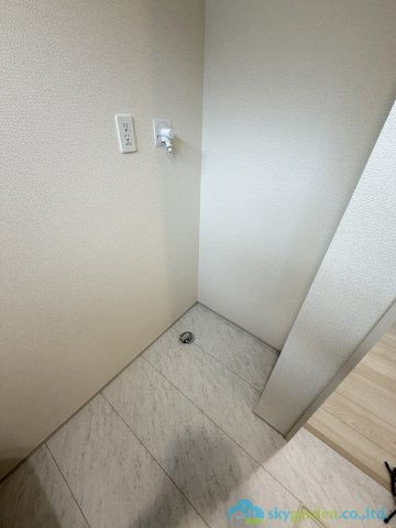 伊勢原市東大竹　新築戸建　全5棟2号棟のランドリースペース