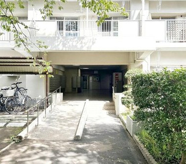 南砂町グリーンハイツ2号棟のエントランス