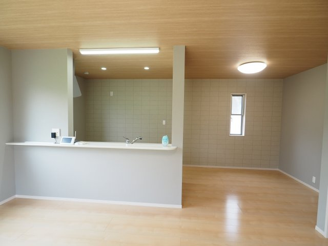 【居間・リビング】 | 中古戸建　国見町大字山崎字堰下 | ★内覧予約でブランド米2kg★