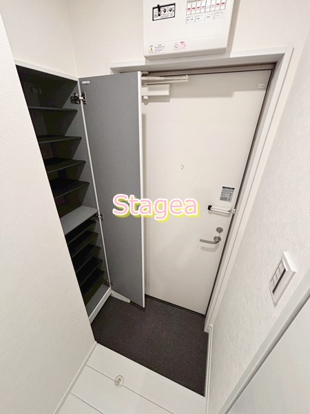 REGALEST　Smart日進の玄関