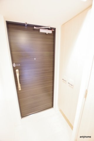 S-RESIDENCE新大阪リデンテ　仲介手数料無料の玄関