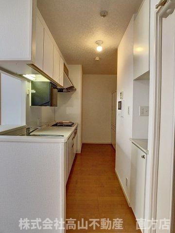 直方市大字山部の賃貸マンションのキッチン