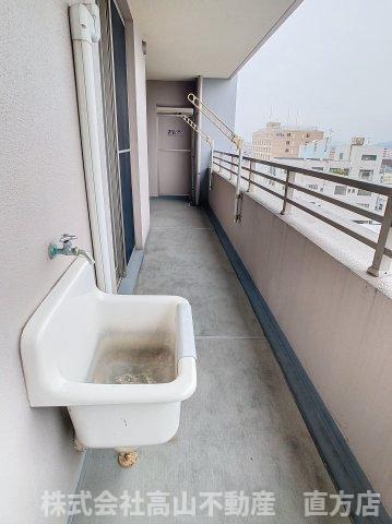直方市大字山部の賃貸マンションのバルコニー