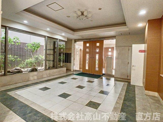 直方市大字山部の賃貸マンションのロビー