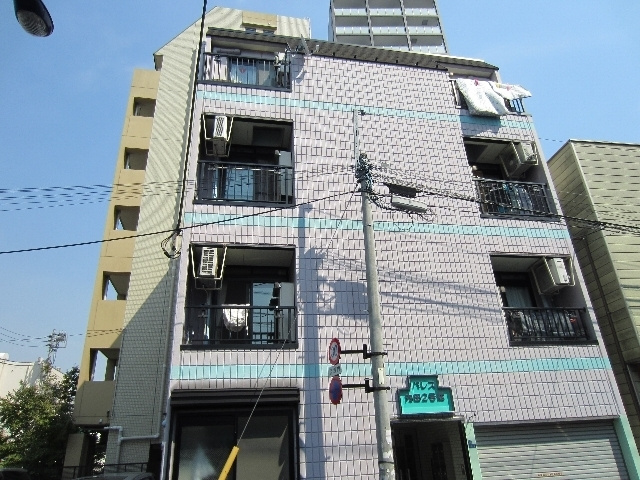 パレス内田２号館の外観|きれいなタイル貼りのマンションです♪