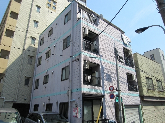 パレス内田２号館の外観|駅近で買い物も便利です☆