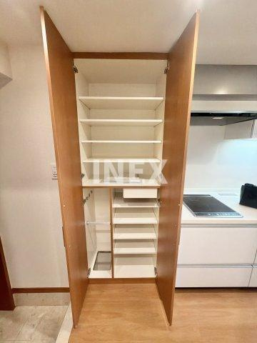 横浜市港北区菊名３丁目の賃貸マンションの収納