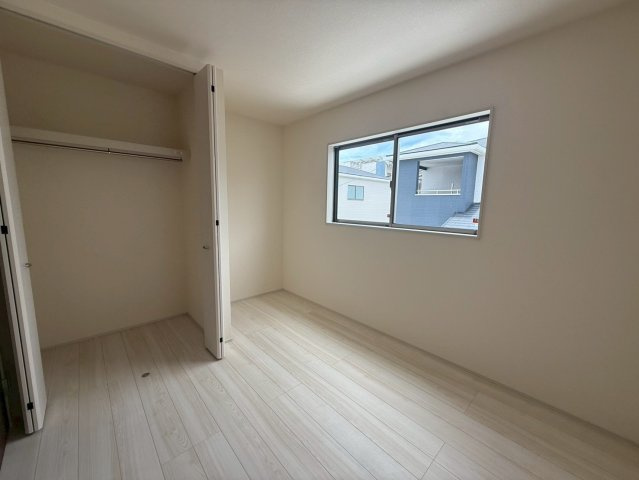 ■■与那原町与那原-4号棟（全4棟）の洋室|明るい洋室です
