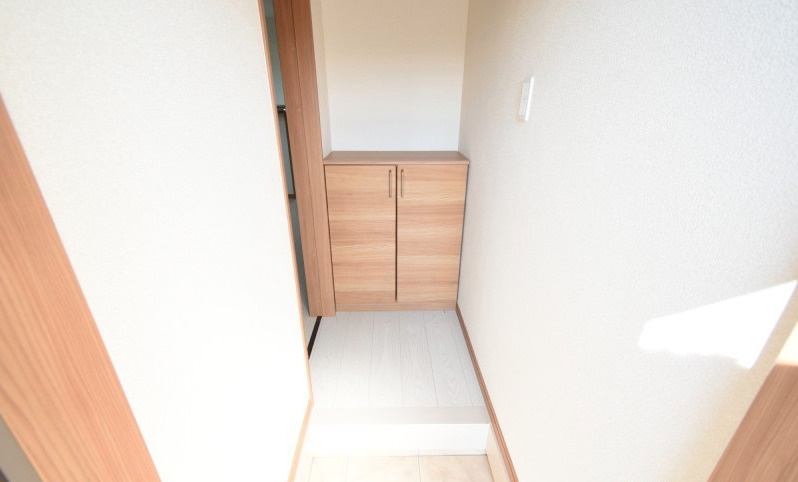エスカレント姫方【キャッシュバック対象物件】の玄関|きれいな玄関です