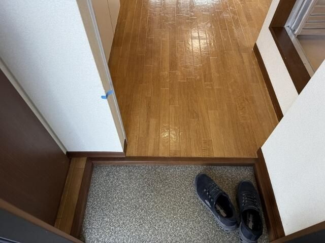 ファミール藤崎の玄関