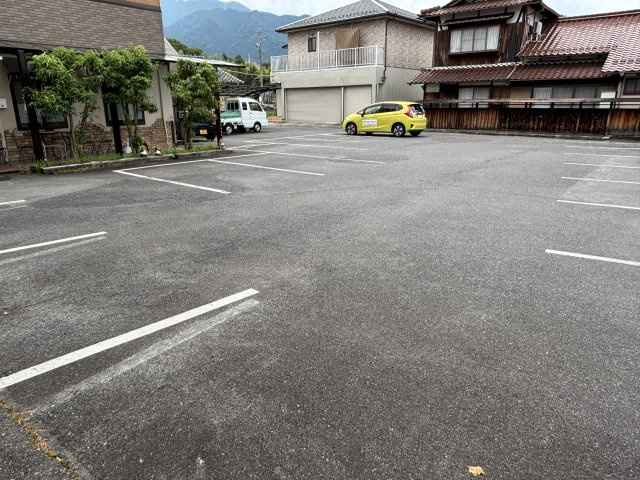 手賀野店舗　2F・3Fの駐車場