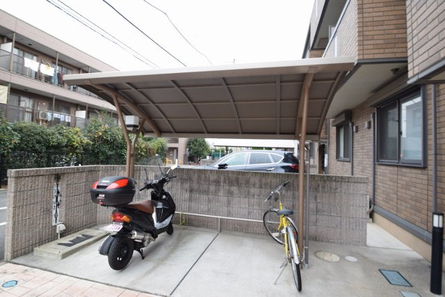 KS・アトレアのその他共用部分|敷地内に駐輪場・駐車場あります