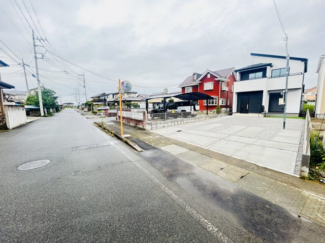 新築　佐波郡玉村町下新田3期　GRAFARE　1号棟の前面道路含む現地写真|現地写真　南側接道幅員約7.8ｍ			