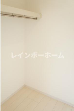 リブリ・ニソルの設備