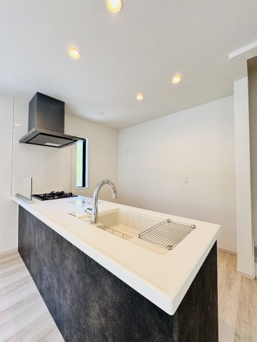 KAMAKURA RETREAT HILLS｜鎌倉の静けさを、日常にのキッチン