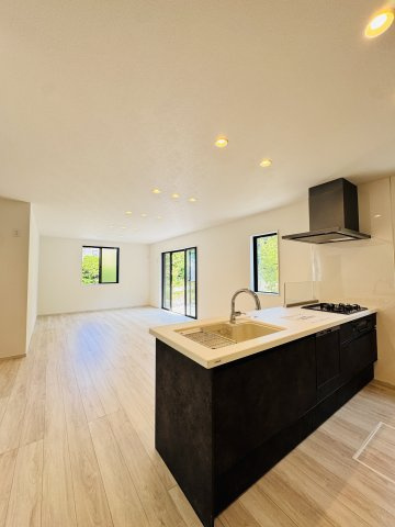 KAMAKURA RETREAT HILLS｜鎌倉の静けさを、日常にのキッチン