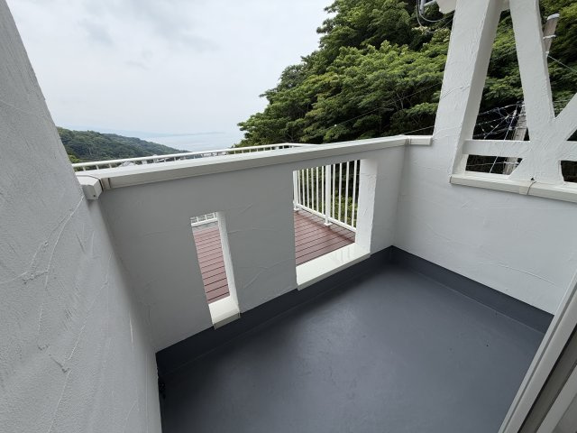 西熱海月見ヶ丘分譲地のバルコニー