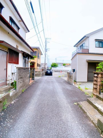 【前面道路含む現地写真】 | □■平塚市田村8丁目 売地■□ | 徒歩10分圏内に保育園・小学校があるので小さなお子様がいるご家族も安心の住環境です！