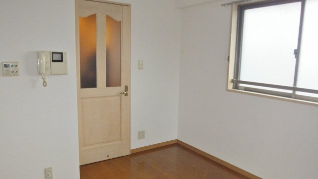 グレイスヴィラの居間・リビング|角部屋は２面採光です