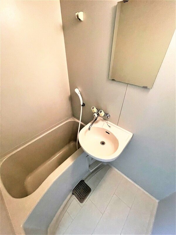 志木市本町６丁目のアパートの浴室