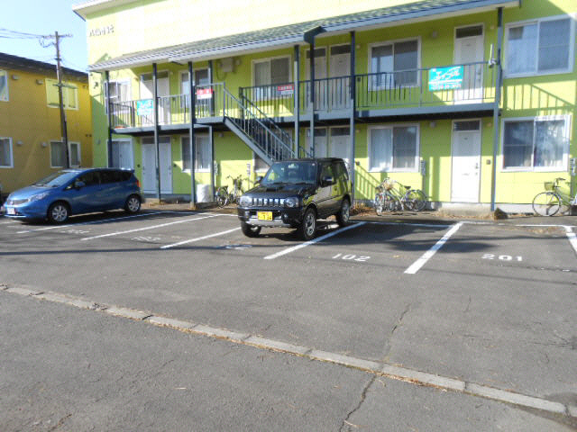 ハイムきもとの駐車場