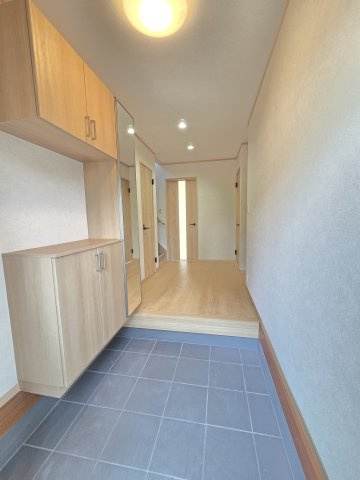 前橋市下細井町　中古住宅の玄関|前橋市下細井町　中古住宅