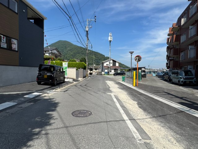 ークレイドルガーデンー小倉南区若園第７【小倉南区　新築戸建て】の前面道路含む現地写真|現地撮影　2026,6,12　ークレイドルガーデンー小倉南区若園第７【小倉南区　新築戸建て】 1号棟