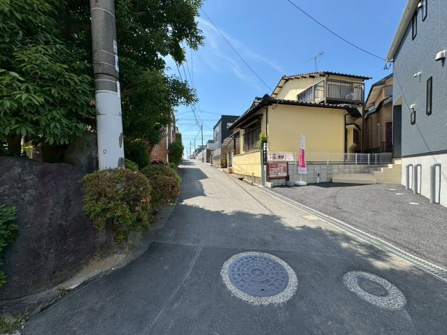 ークレイドルガーデンー小倉南区若園第７【小倉南区　新築戸建て】の前面道路含む現地写真|現地撮影　2026,6,12　ークレイドルガーデンー小倉南区若園第７【小倉南区　新築戸建て】 1号棟