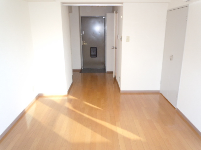 シャトレーアヤセの玄関|シンプルで使いやすい玄関です