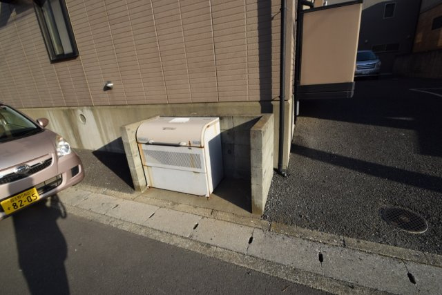 フラット南大野のその他共用部分|敷地内にゴミ捨て場あります