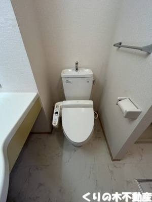 【トイレ】 | エスポワールあかさき | シンプルで使いやすいトイレです