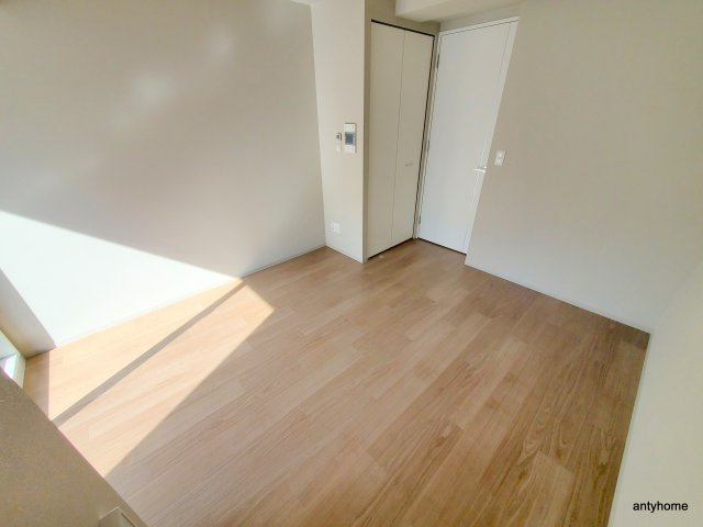 ワーブ大阪本町　仲介手数料無料の寝室