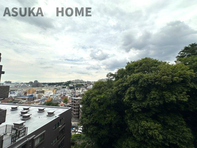 コスモ横浜和田町ヒルズの展望|緑と街の調和が望めるお部屋からの眺望は、一見の価値があります。是非実際にご覧になってください。