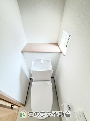 ハートフルタウン宇都宮市双葉2丁目429番のトイレ|小窓から換気ができて清潔なトイレスペース☆