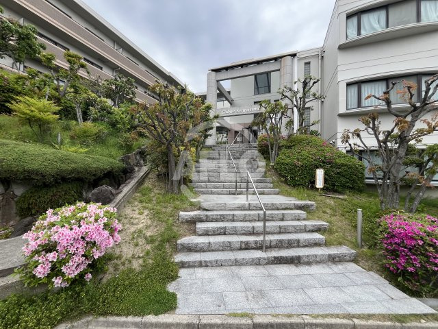 カルム千里山土井のエントランス|エントランス