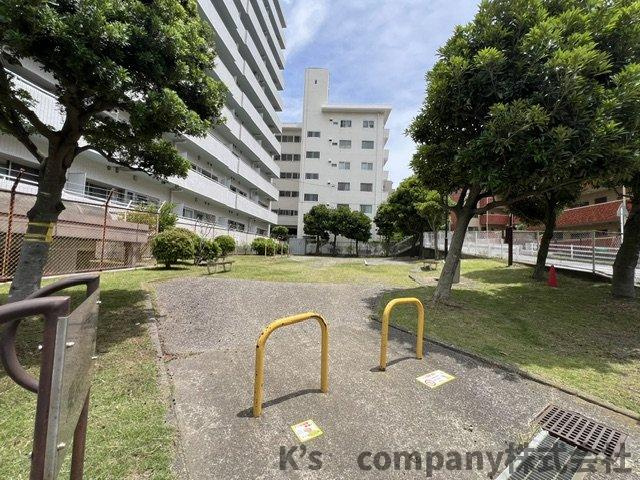 藤沢市片瀬海岸1丁目　シーサイド片瀬江ノ島の外観|マンション入り口付近◇