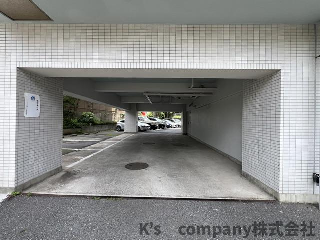 藤沢市片瀬海岸1丁目　シーサイド片瀬江ノ島の駐車場|敷地内駐車場スペース◇◇