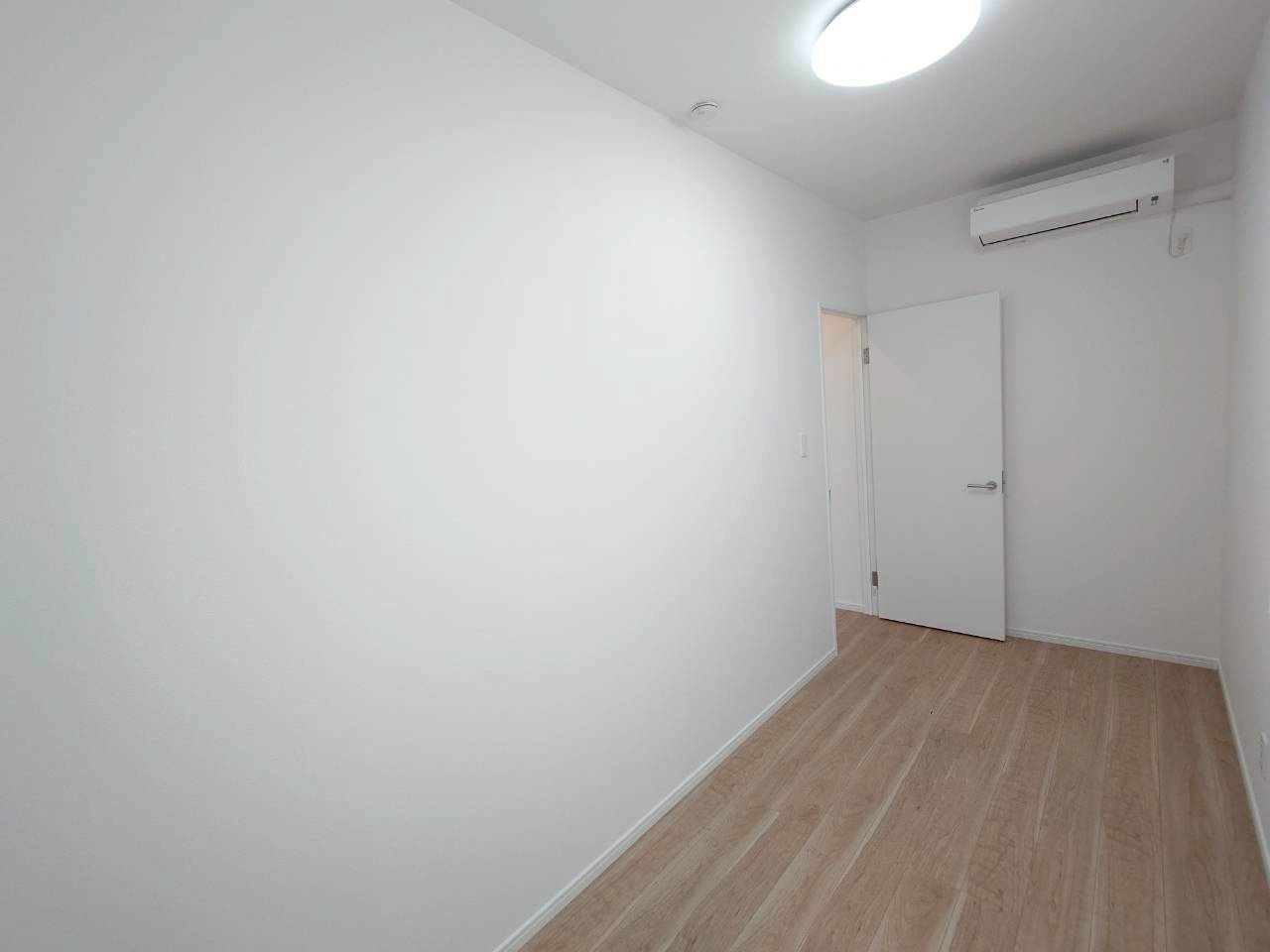 【RC】うるま市塩屋-2号地（全10棟）の洋室
