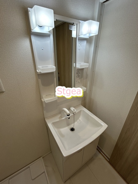 ウエストハイム七里の洗面所