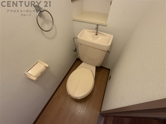 ゆったりとした空間のトイレです