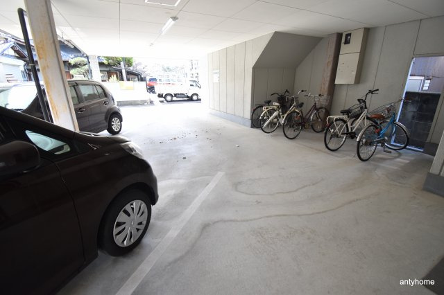 パストラルビレッジ　仲介手数料無料の駐車場