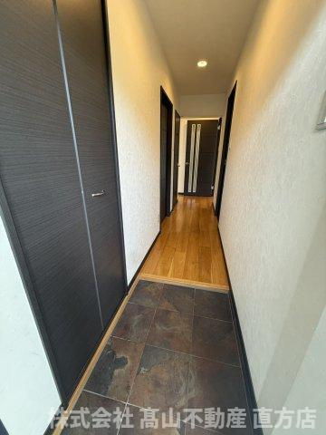 直方市大字感田の賃貸マンションの玄関