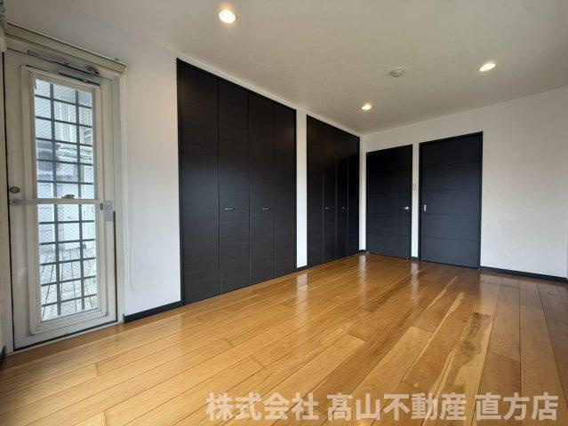 直方市大字感田の賃貸マンションの洋室