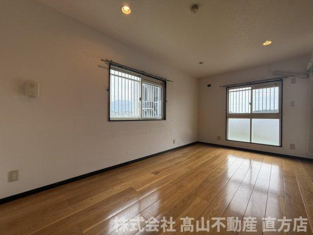 直方市大字感田の賃貸マンションの洋室