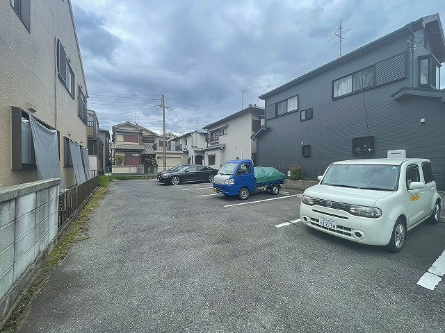 トミオカモータープールの駐車場