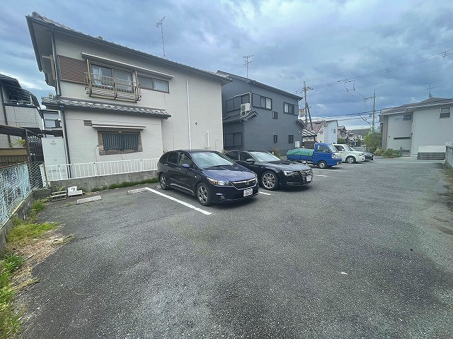 トミオカモータープールの駐車場