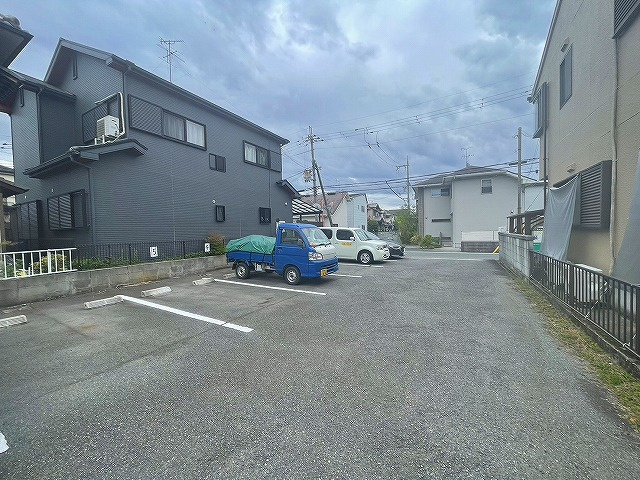 トミオカモータープールの駐車場