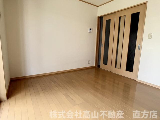 直方市大字感田のアパートの内装