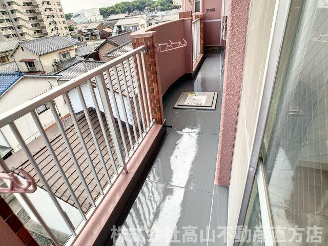 直方市神正町の賃貸マンションのバルコニー