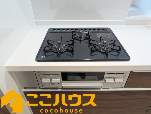 与那原町与那原　新築戸建て　全4棟　4号棟のキッチン|三口コンロ